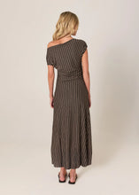 Load image into Gallery viewer, Fate + Becker Everlyn Metallic Jersey Dress Black Multi