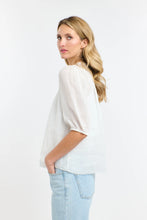 Load image into Gallery viewer, 365 Days Ariel Pintuck Top White