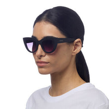 Load image into Gallery viewer, OKKIA OK013 Claudia Sunglasses Black