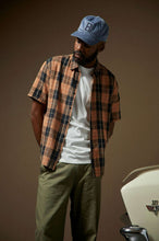 Load image into Gallery viewer, Brixton Cru Linen Blend S/S Woven Black/Rust Orange