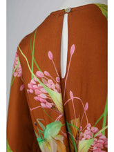 Load image into Gallery viewer, Benta Studio Longo Dress Insectos