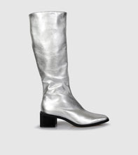 Load image into Gallery viewer, Beau Coops Alby Silver Leather