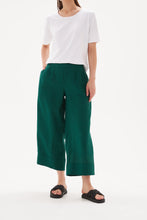 Load image into Gallery viewer, Tirelli Classic Linen Pant Emerald Green
