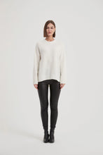 Load image into Gallery viewer, Tirelli Basic Knit Sweater Cream