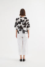 Load image into Gallery viewer, Tirelli Wide Sleeve Blouse Black Abstract Print