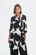 Load image into Gallery viewer, Tirelli Handkerchief Hem Print Shirt Black/White Spot