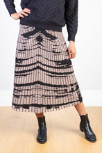 Load image into Gallery viewer, JJ Sisters DE67 Viscose Skirt
