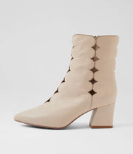 Load image into Gallery viewer, Django & Juliette Mamun Vanilla Leather