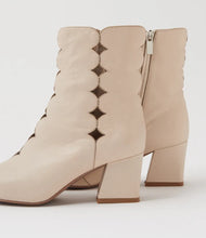 Load image into Gallery viewer, Django & Juliette Mamun Vanilla Leather
