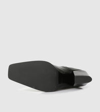 Load image into Gallery viewer, Beau Coops Libby Chelsea Boots Nero Black Patent Leather