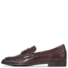 Load image into Gallery viewer, EOS Gana Loafers Chestnut Leather
