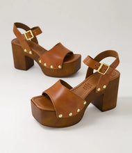 Load image into Gallery viewer, Mollini Eliyena Platform Clog Heels Tan Leather