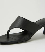 Load image into Gallery viewer, Mollini Torina Thong Heels Black Leather