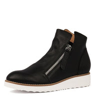 Load image into Gallery viewer, Top End Ohmy Black Leather