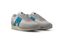 Load image into Gallery viewer, Karhu Albatross 82 Foggy Dew/Blue Danube