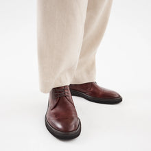Load image into Gallery viewer, Rollie Gibson M Vintage Brown Leather