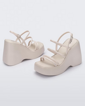 Load image into Gallery viewer, Melissa Jessie Platform AD Beige