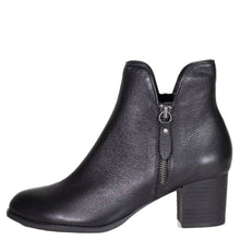 Load image into Gallery viewer, Django & Juliette Shiannely Black Heel Black Leather