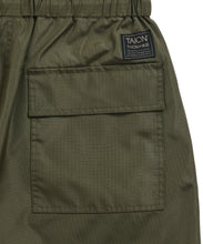 Load image into Gallery viewer, Taion Non-Down Military Reversible Short Black