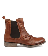 Load image into Gallery viewer, EOS Willo Brandy Leather