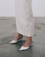 Load image into Gallery viewer, Billini Miles White