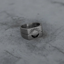 Load image into Gallery viewer, ZUKO Lunar Ring