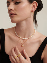 Load image into Gallery viewer, Lustre & Sage Freshwater Pearl Gold Plated Choker