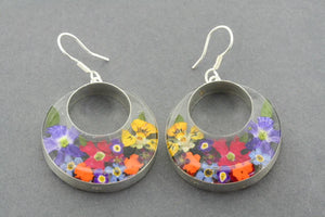 Makers & Providers Mte 852 Flower In Resin Earring Cutout Circle