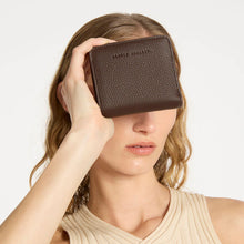 Load image into Gallery viewer, Status Anxiety Sense Of Wonder Wallet Cocoa