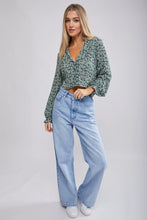 Load image into Gallery viewer, Rollas Sylvie Floral Susie Blouse Basil
