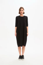 Load image into Gallery viewer, Tirelli Diagonal Seam Winter Dress Black