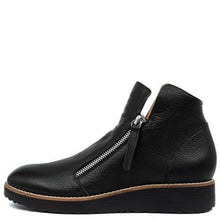 Load image into Gallery viewer, Top End Ohmy Black/Black Leather