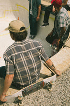 Load image into Gallery viewer, Brixton Charter Linen Blend S/S Woven Charcoal/Beige Plaid