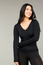 Load image into Gallery viewer, Tani L/S V-Neck Top 79228 Black