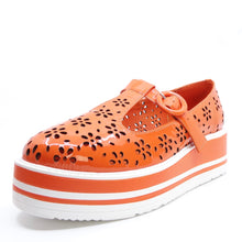 Load image into Gallery viewer, Top End Sarki Orange Patent Leather

