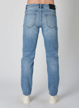 Load image into Gallery viewer, Neuw Denim Lou Straight Fazer