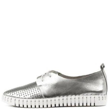 Load image into Gallery viewer, Django & Juliette Huston Silver Leather