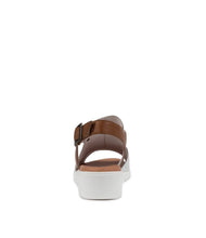 Load image into Gallery viewer, Django & Juliette Madis White Dark Tan Leather