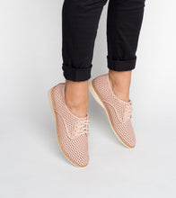 Load image into Gallery viewer, Rollie Derby Punch Chalk Pink