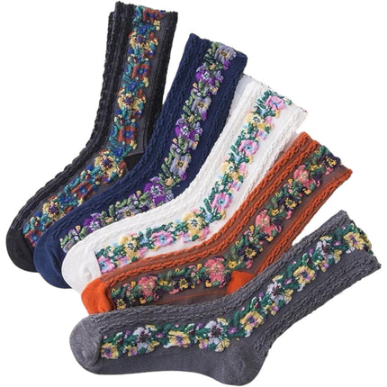 High Heel Jungle Maze Embroidered Socks White