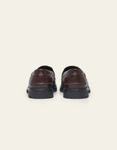 Load image into Gallery viewer, Les Deux Thatcher Croco Tassel Loafer Slate Brown
