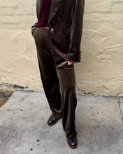 Load image into Gallery viewer, Italian Star Jets Velvet Pant Khaki
