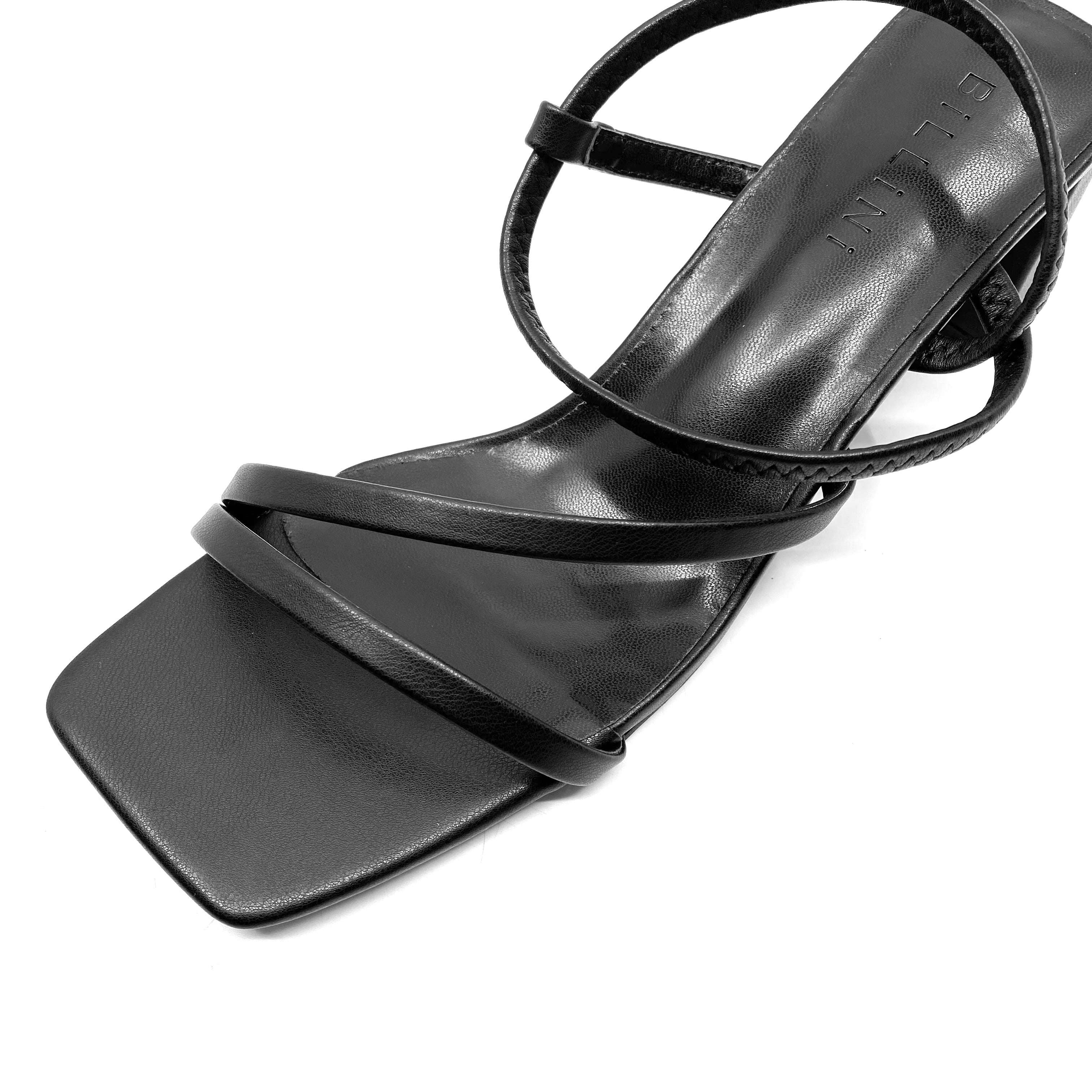 Billini Hennie Black