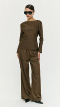 Load image into Gallery viewer, Staple The Label Dakota Bias Top Espresso
