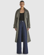 Load image into Gallery viewer, Fate + Becker Charmer Trench Black/Cream
