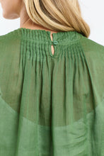 Load image into Gallery viewer, 365 Days Ariel Pintuck Top Kelly Green
