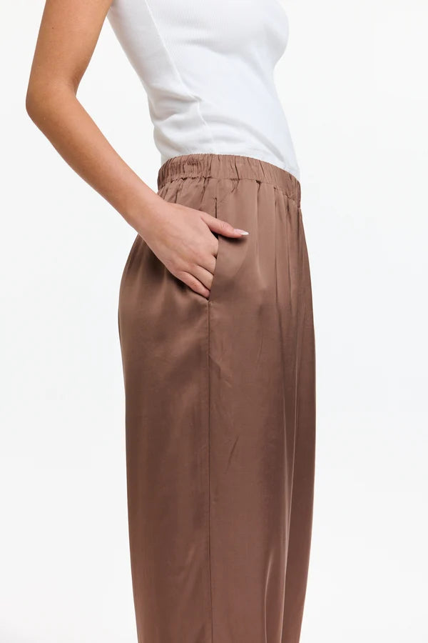 365 Days Sterling Satin Pant Coco