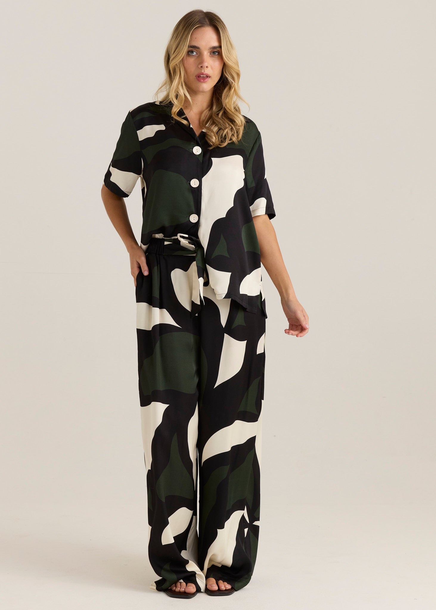 Sass Clothing Tarni Satin Pant Iris Abstract Print
