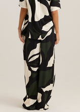 Load image into Gallery viewer, Sass Clothing Tarni Satin Pant Iris Abstract Print
