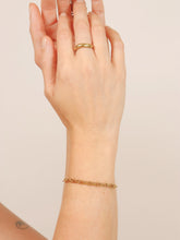 Load image into Gallery viewer, Lustre &amp; Sage Vantage Rope 18k Gold Plated Bracelet
